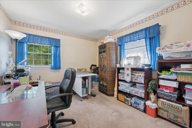 17223 CLOVERLEAF RD, Hagerstown, MD 21740