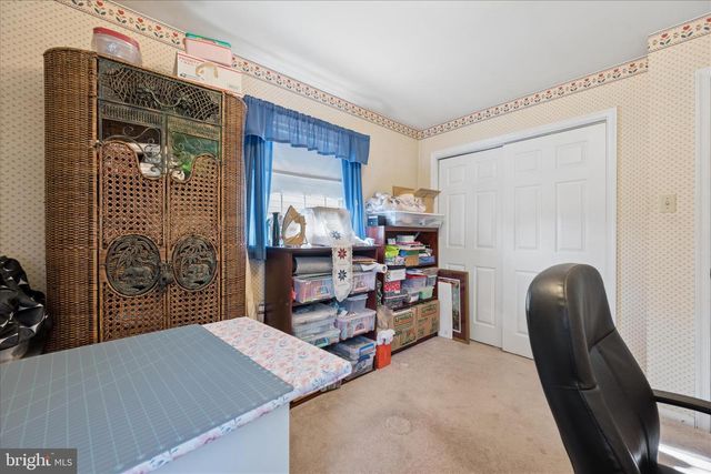17223 CLOVERLEAF RD, Hagerstown, MD 21740
