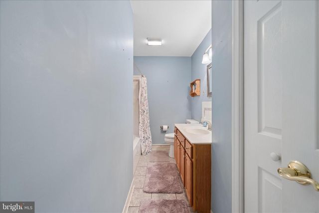 17223 CLOVERLEAF RD, Hagerstown, MD 21740