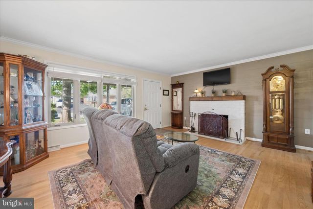 17223 CLOVERLEAF RD, Hagerstown, MD 21740