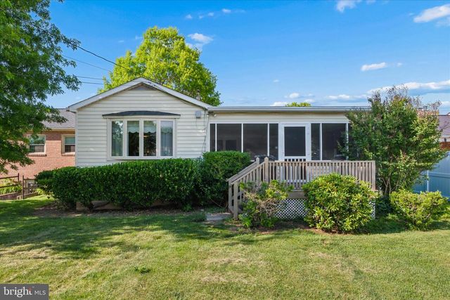 17223 CLOVERLEAF RD, Hagerstown, MD 21740