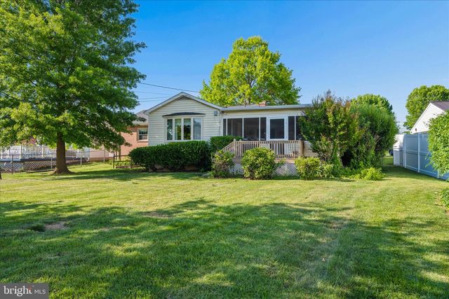 17223 CLOVERLEAF RD, Hagerstown, MD 21740