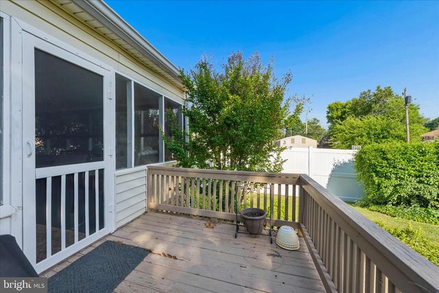 17223 CLOVERLEAF RD, Hagerstown, MD 21740
