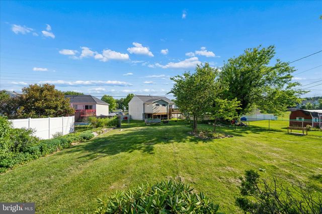 17223 CLOVERLEAF RD, Hagerstown, MD 21740