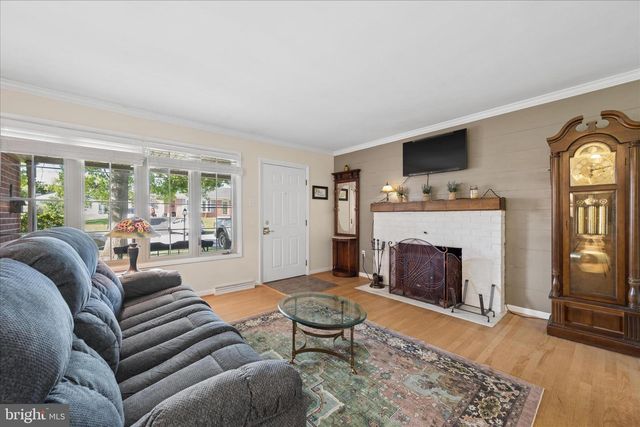 17223 CLOVERLEAF RD, Hagerstown, MD 21740