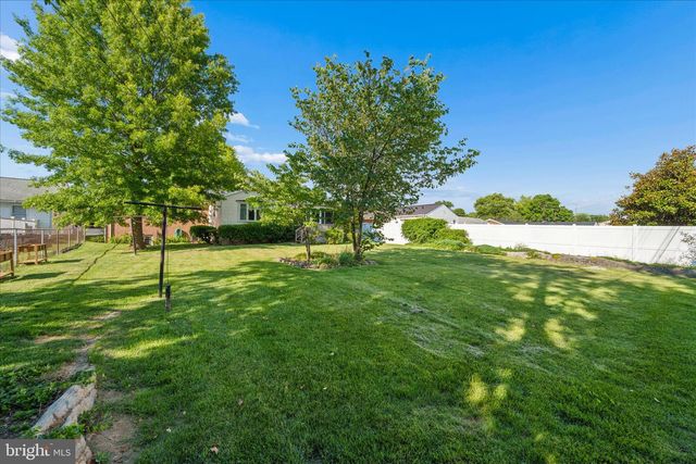 17223 CLOVERLEAF RD, Hagerstown, MD 21740
