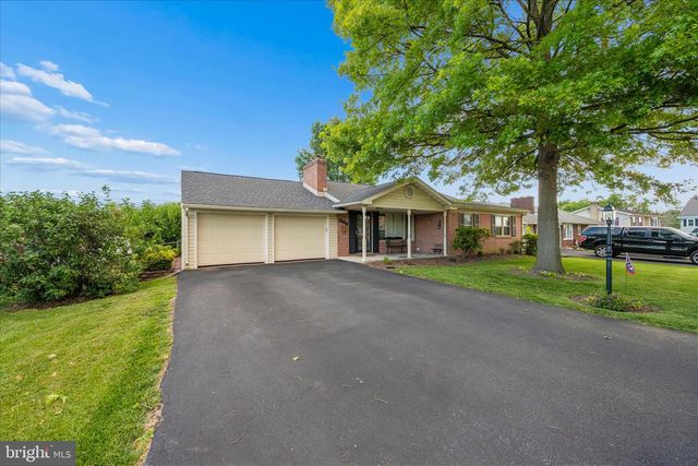17223 CLOVERLEAF RD, Hagerstown, MD 21740