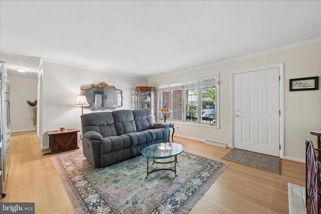 17223 CLOVERLEAF RD, Hagerstown, MD 21740