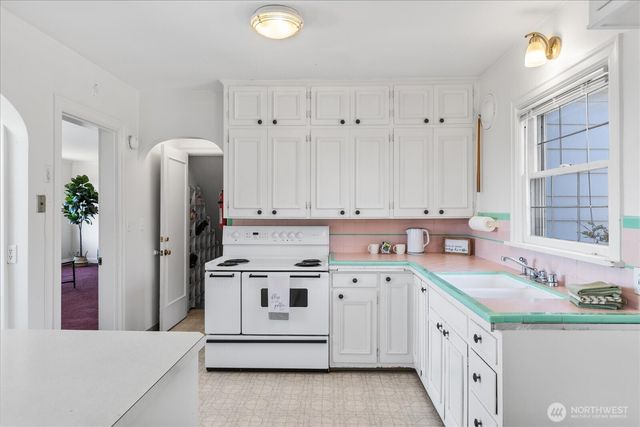 3523 Federal Avenue, Everett, WA 98201