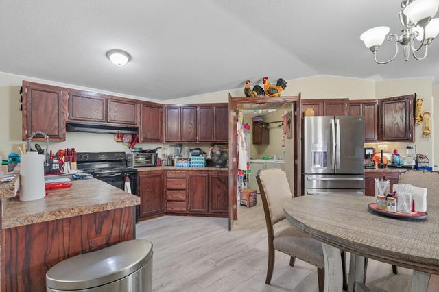 1104 W New Mexico Avenue, Sweetwater, TX 79556