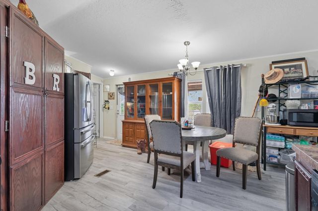 1104 W New Mexico Avenue, Sweetwater, TX 79556