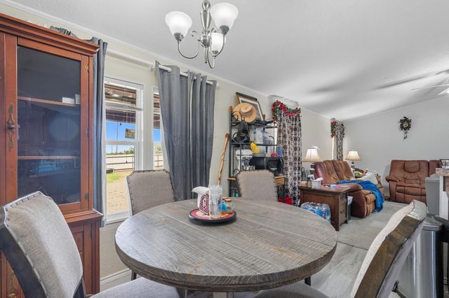 1104 W New Mexico Avenue, Sweetwater, TX 79556