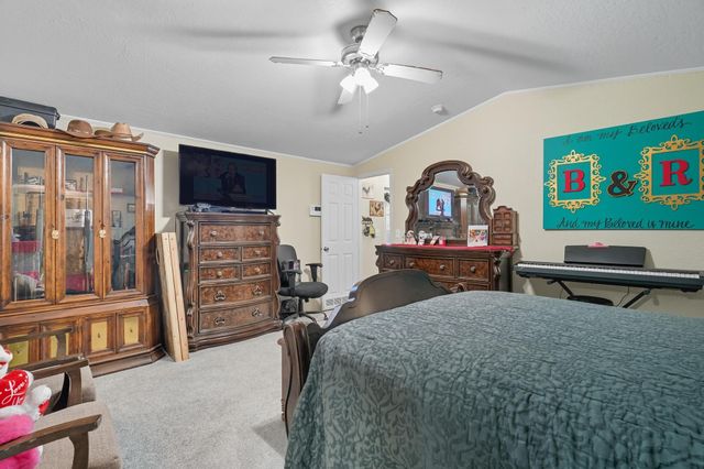 1104 W New Mexico Avenue, Sweetwater, TX 79556