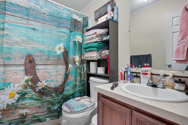 1104 W New Mexico Avenue, Sweetwater, TX 79556