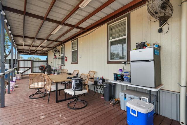 1104 W New Mexico Avenue, Sweetwater, TX 79556