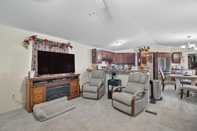 1104 W New Mexico Avenue, Sweetwater, TX 79556