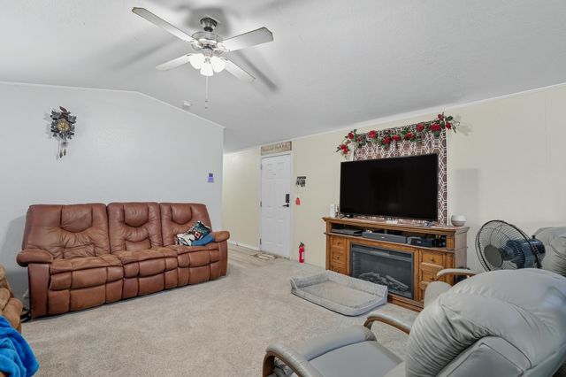 1104 W New Mexico Avenue, Sweetwater, TX 79556