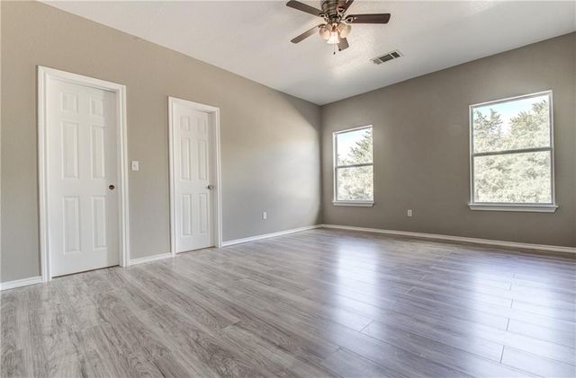 135 Valle Verde DR, Del Valle, TX 78617