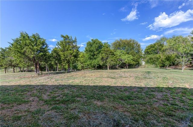 135 Valle Verde DR, Del Valle, TX 78617