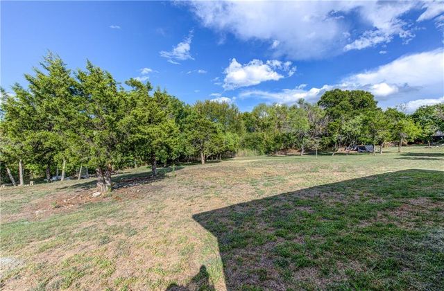 135 Valle Verde DR, Del Valle, TX 78617