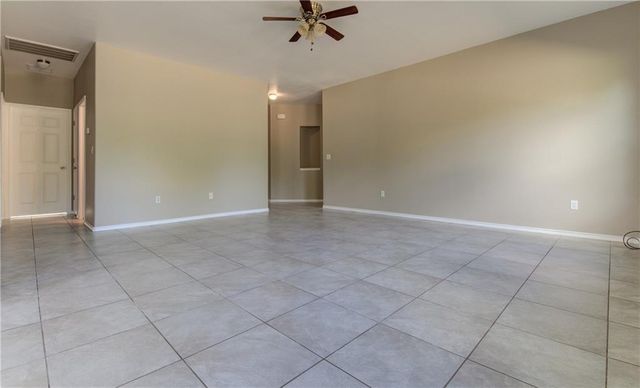 135 Valle Verde DR, Del Valle, TX 78617