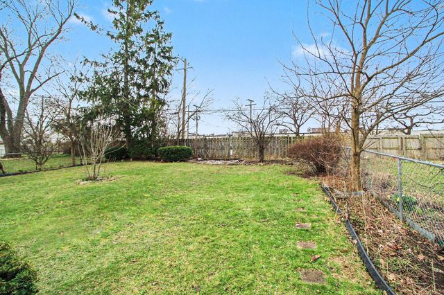 2852 Briarcliff Street, Ann Arbor, MI 48105