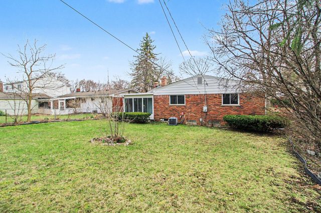 2852 Briarcliff Street, Ann Arbor, MI 48105