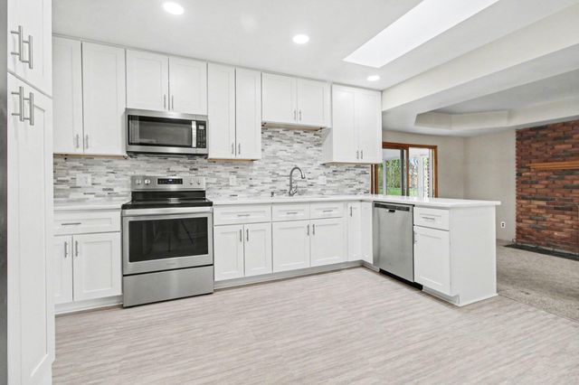 2852 Briarcliff Street, Ann Arbor, MI 48105