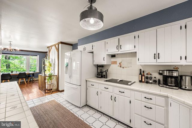 433 PAUL LEMEN DR, Valley Forge, PA 19481