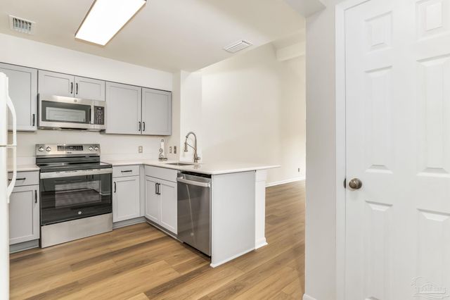 7150 Plantation Dr 222, Pensacola, FL 32504