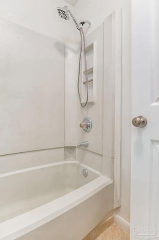 7150 Plantation Dr 222, Pensacola, FL 32504