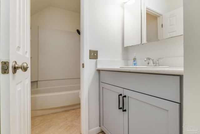 7150 Plantation Dr 222, Pensacola, FL 32504