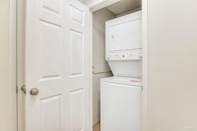 7150 Plantation Dr 222, Pensacola, FL 32504