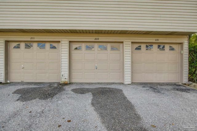 7150 Plantation Dr 222, Pensacola, FL 32504