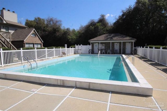 7150 Plantation Dr 222, Pensacola, FL 32504