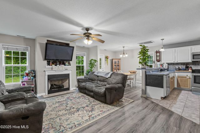 624 Walnut Drive, Jacksonville, NC 28540