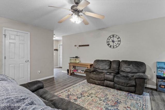 624 Walnut Drive, Jacksonville, NC 28540