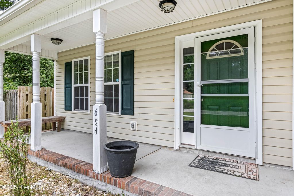 624 Walnut Drive, Jacksonville, NC 28540