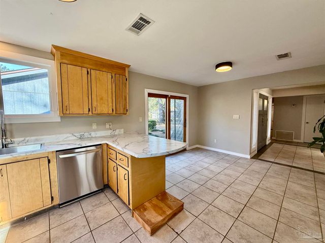 4502 Whisper Way, Pensacola, FL 32504