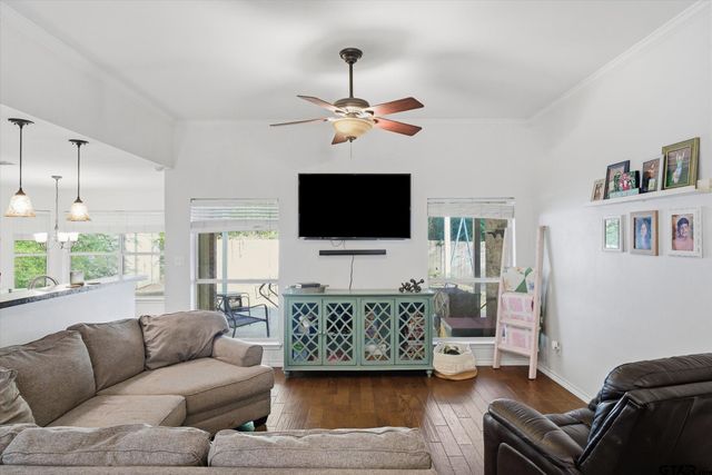 351 River Oaks Lane, Canton, TX 75103