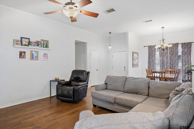 351 River Oaks Lane, Canton, TX 75103