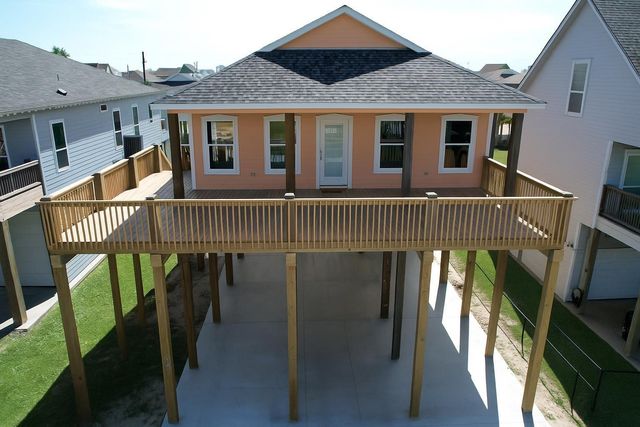 865 Palmetto Drive, Crystal Beach, TX 77650