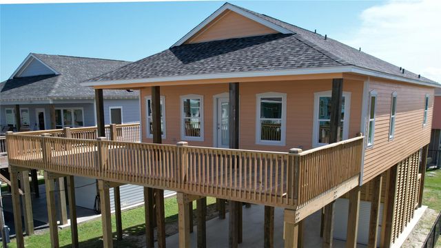 865 Palmetto Drive, Crystal Beach, TX 77650