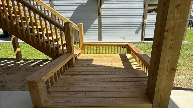 865 Palmetto Drive, Crystal Beach, TX 77650