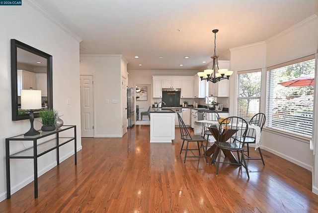 672 672 Enrica Ln, Walnut Creek, CA 94597