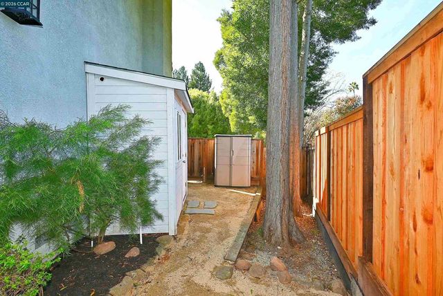 672 672 Enrica Ln, Walnut Creek, CA 94597