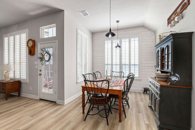 2001 Vineyard Pass, Brenham, TX 77833