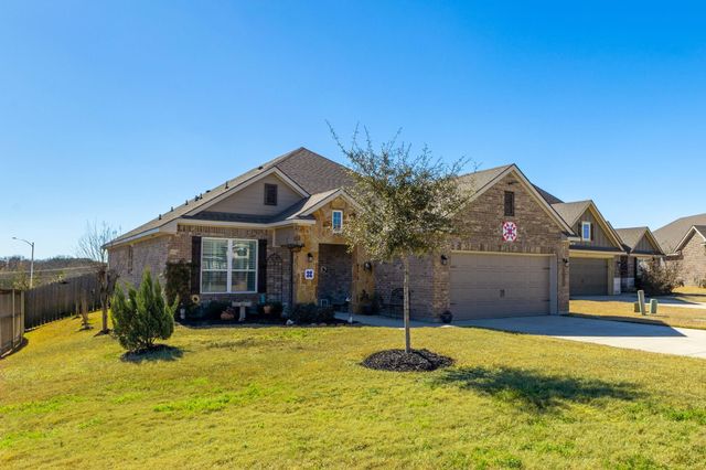 2001 Vineyard Pass, Brenham, TX 77833