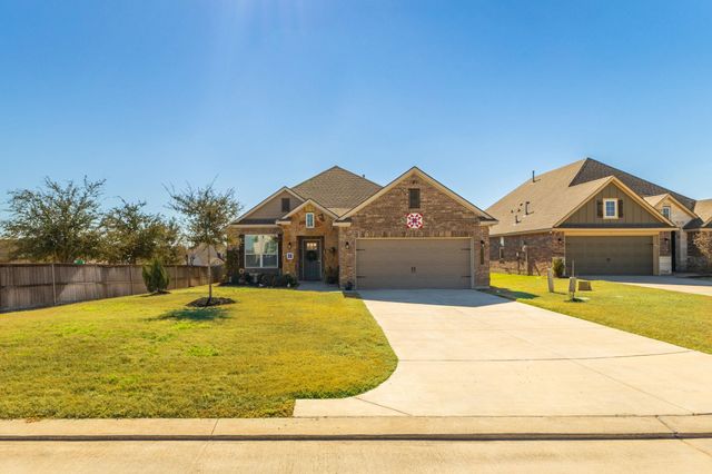 2001 Vineyard Pass, Brenham, TX 77833