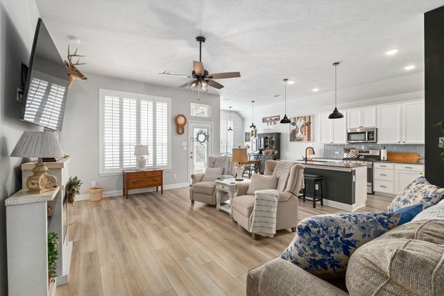 2001 Vineyard Pass, Brenham, TX 77833